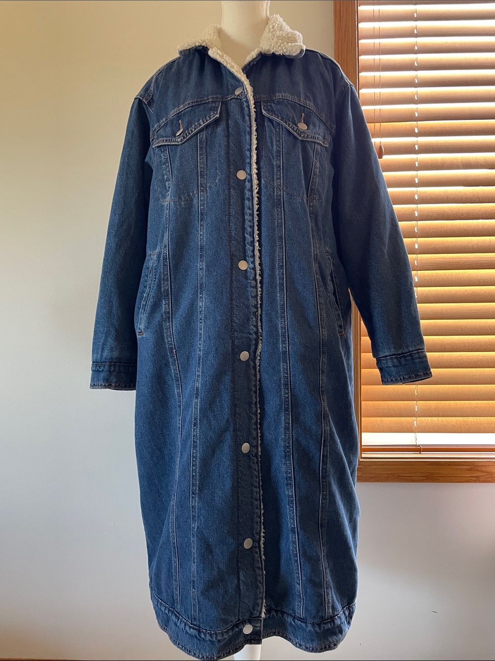 Universal Thread Denim Jean Sherpa Faux Fur Lined Jacket Women’s Medium Winter